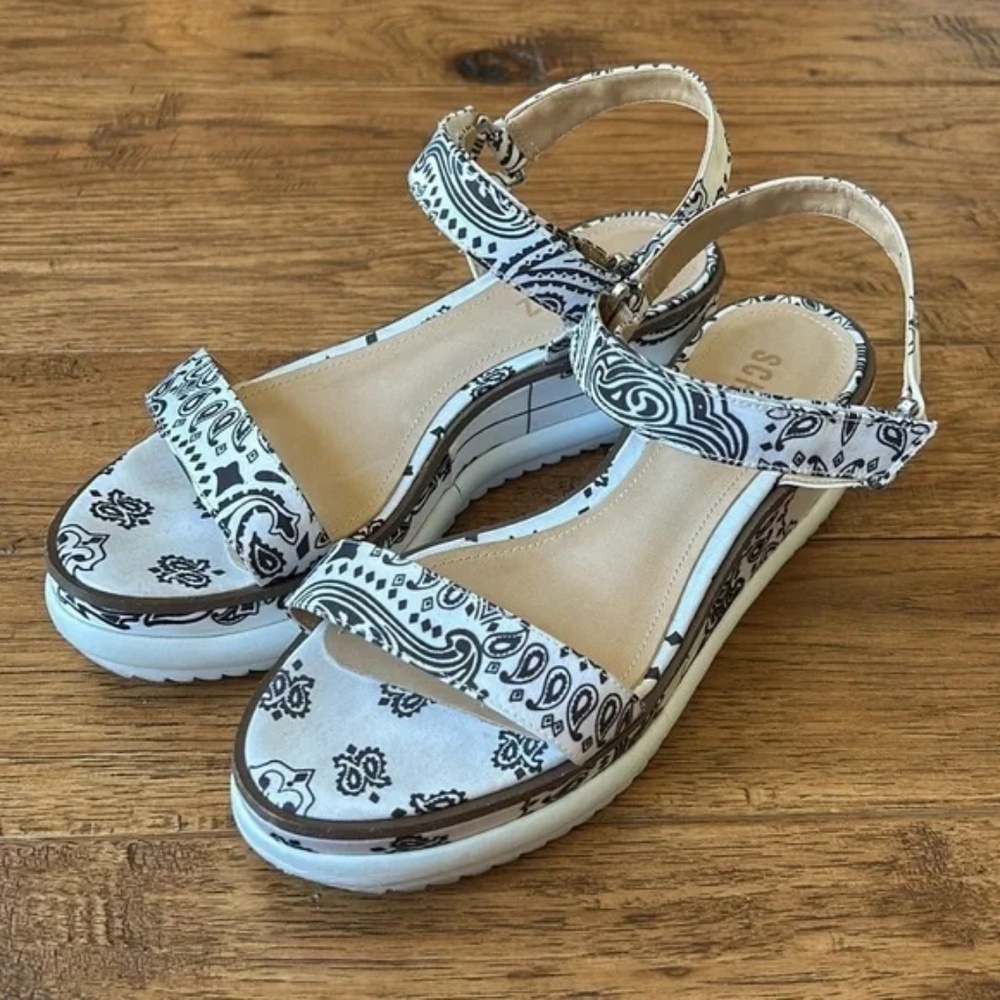 SCHUTZ Black and White Paisley Platform Sandals - Picture 4 of 12
